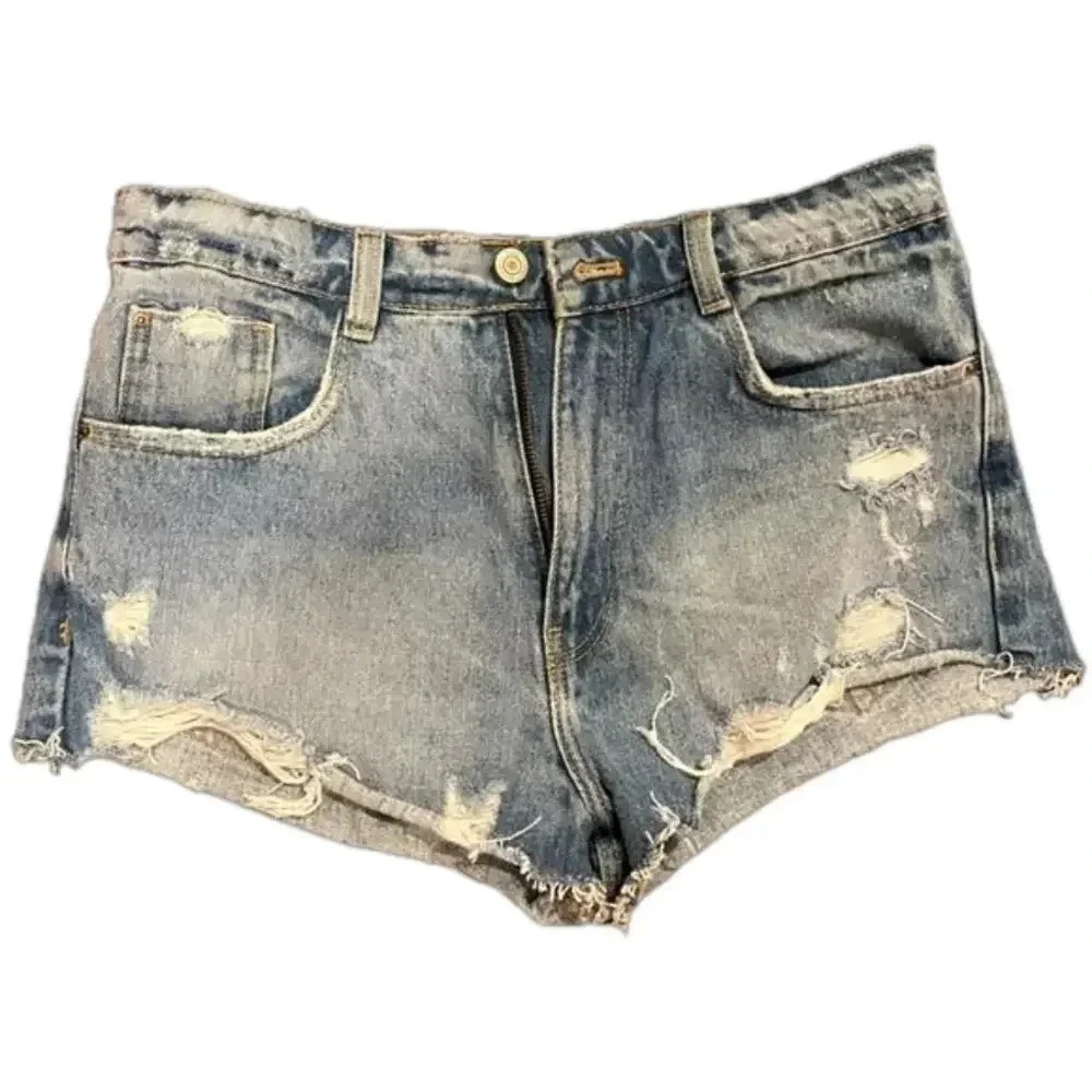 💚 Zara Trafaluc - Distressed denim shorts US24